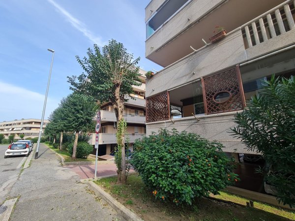 appartamento in vendita a Roma in zona Vitinia