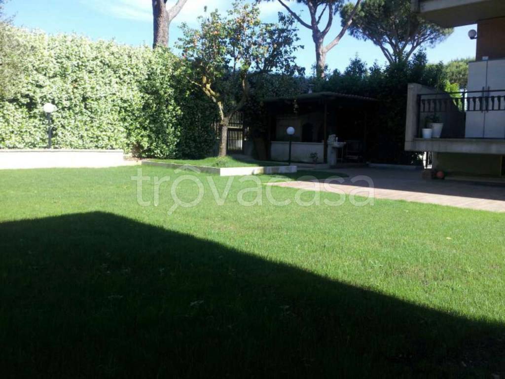 appartamento in vendita a Roma in zona Giuliano Dalmata