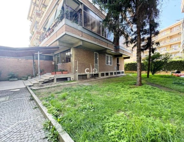 appartamento in vendita a Roma in zona Gianicolense