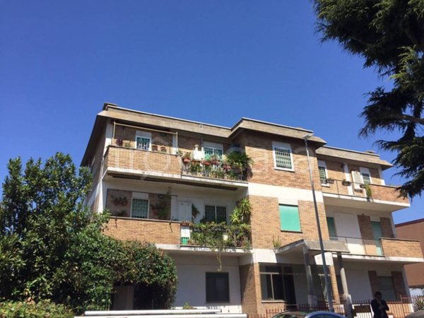 appartamento in vendita a Roma in zona Vitinia