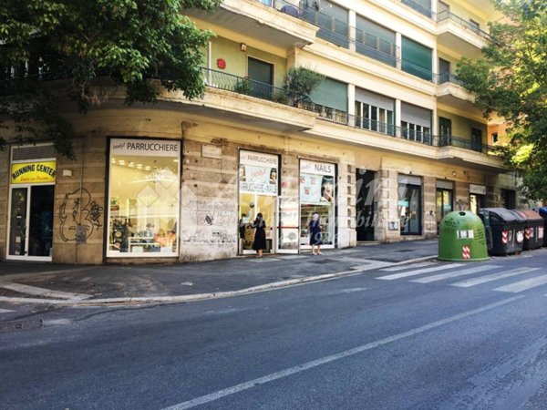 negozio in vendita a Roma in zona Trieste