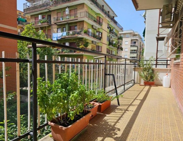 appartamento in vendita a Roma in zona Ostia