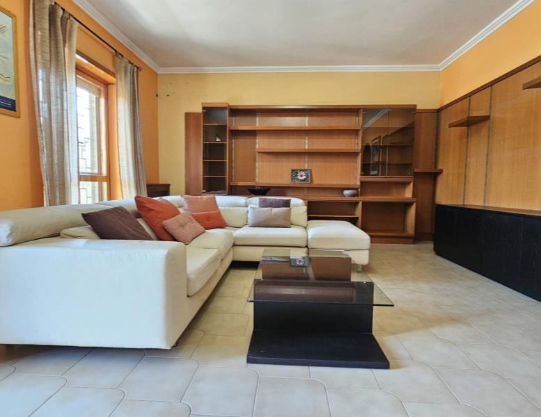 casa indipendente in vendita a Roma in zona Casal Palocco