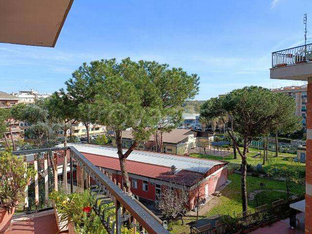 appartamento in vendita a Roma in zona Portuense