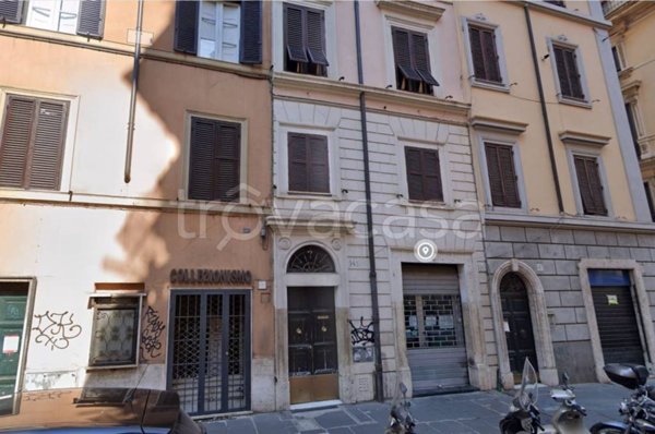 locale commerciale in vendita a Roma in zona Rione Monti/Campitelli