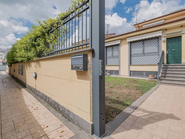 casa indipendente in vendita a Roma in zona Giuliano Dalmata