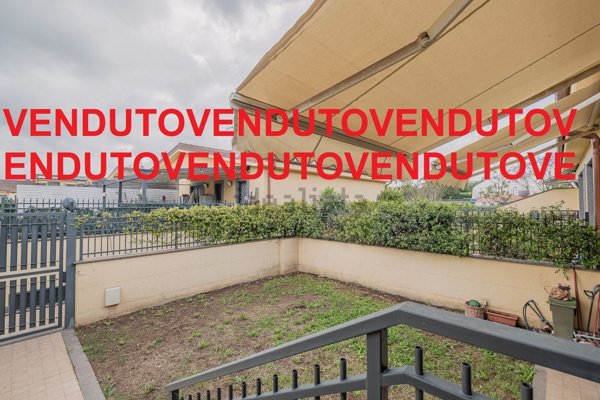 casa indipendente in vendita a Roma in zona Giuliano Dalmata
