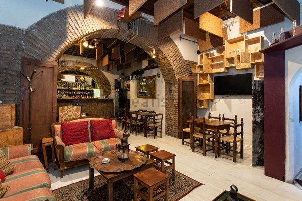 locale commerciale in vendita a Roma in zona Trastevere