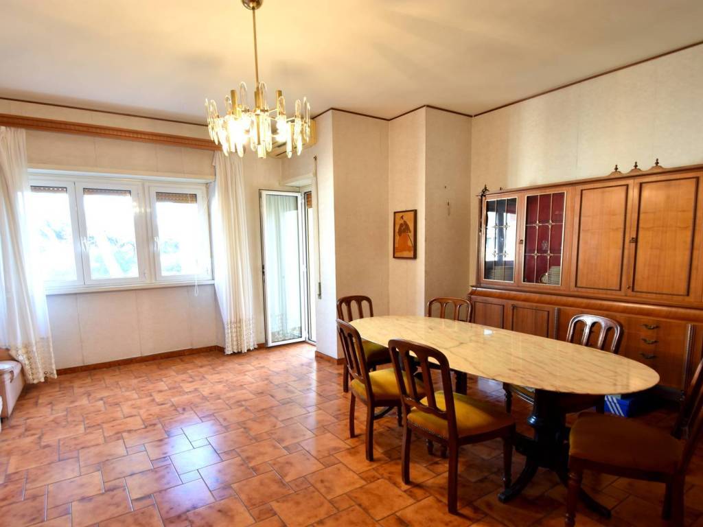 appartamento in vendita a Roma in zona Ostia