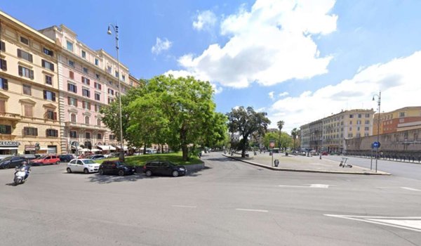 ufficio in vendita a Roma in zona Rione Prati