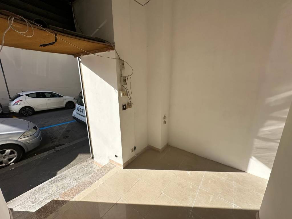 negozio in vendita a Roma in zona Esquilino