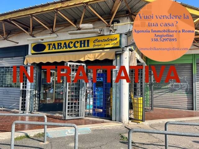 negozio in vendita a Roma in zona Acilia