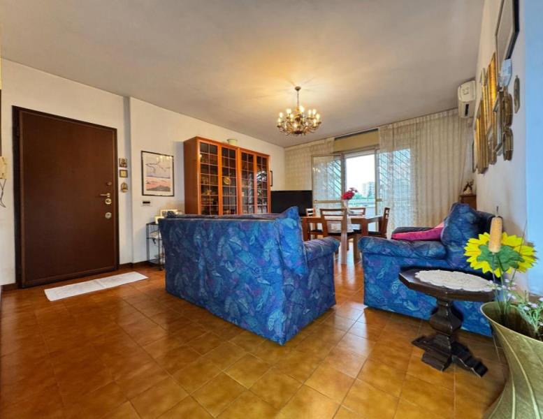 appartamento in vendita a Roma in zona Ardeatino