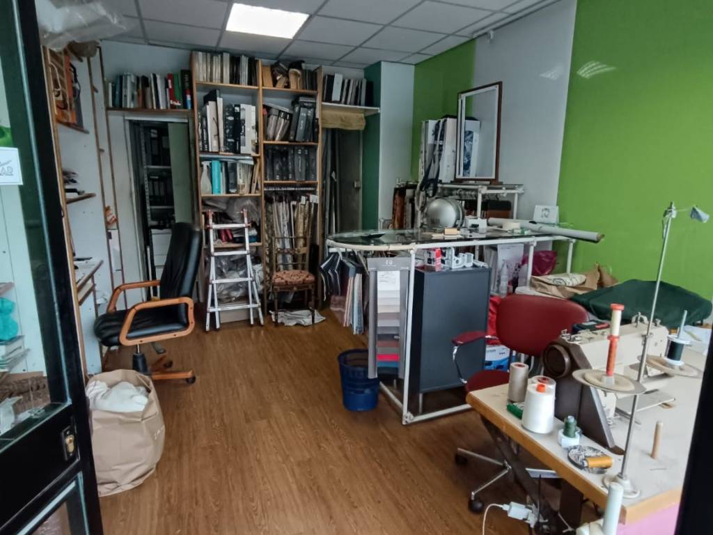 negozio in vendita a Roma in zona Gianicolense