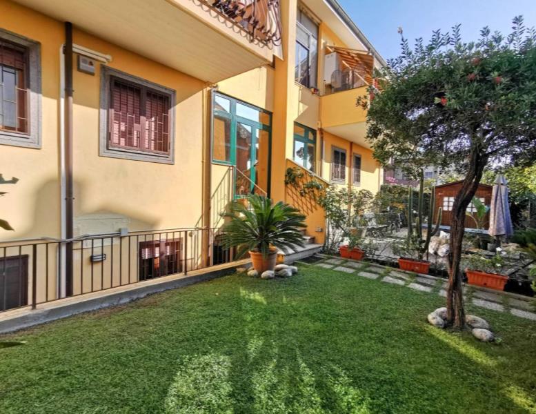 appartamento in vendita a Roma in zona Axa