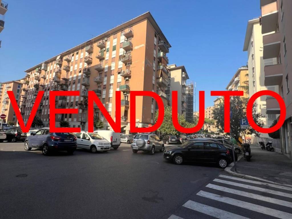appartamento in vendita a Roma in zona Cinecittà