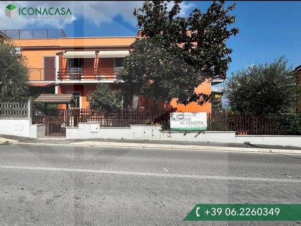 appartamento in vendita a Roma in zona Castelverde