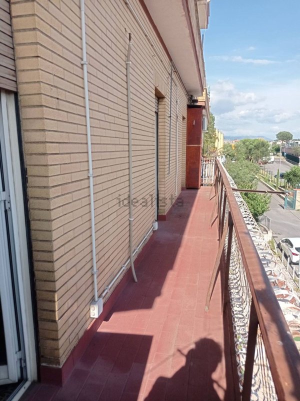 appartamento in vendita a Roma in zona Torre Angela