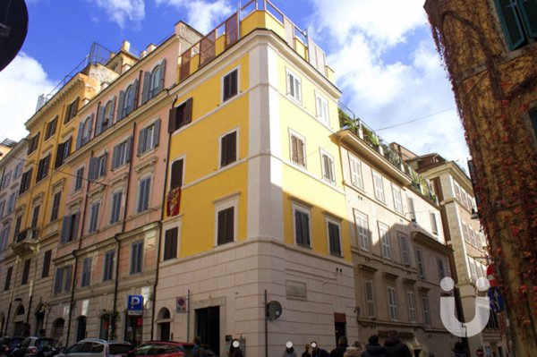 negozio in vendita a Roma in zona Rione Monti/Campitelli