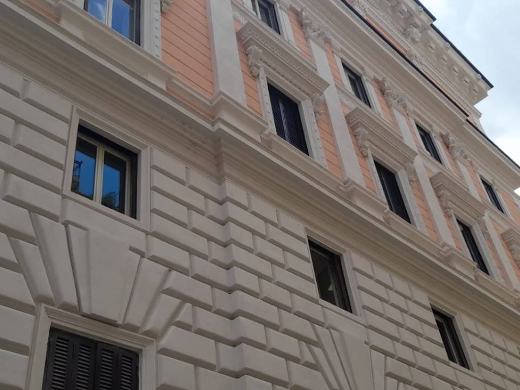 negozio in vendita a Roma in zona Rione Prati