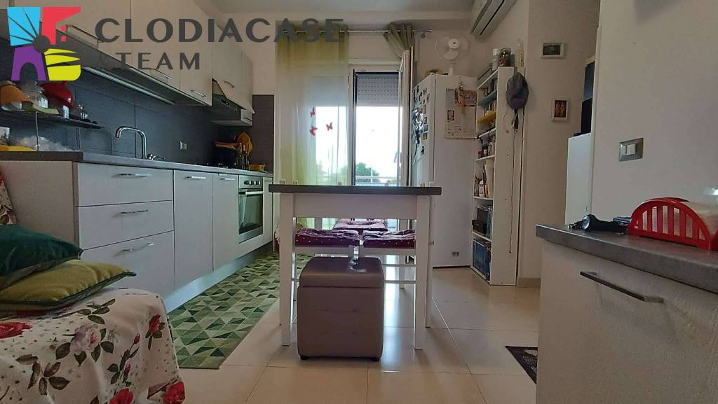 appartamento in vendita a Roma in zona Lunghezza
