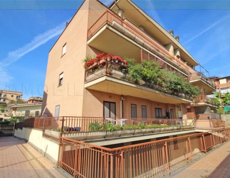 appartamento in vendita a Roma in zona Massimina/Casal Lumbroso