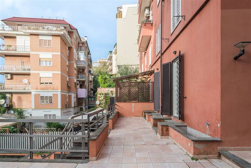 appartamento in vendita a Roma in zona Gianicolense