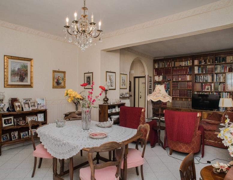 appartamento in vendita a Roma in zona Torre Spaccata