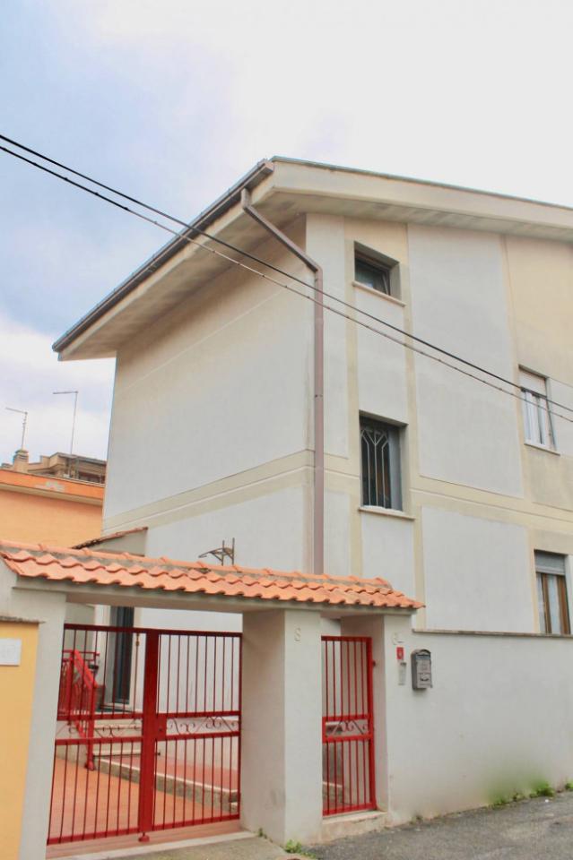 appartamento in vendita a Roma in zona Ostia