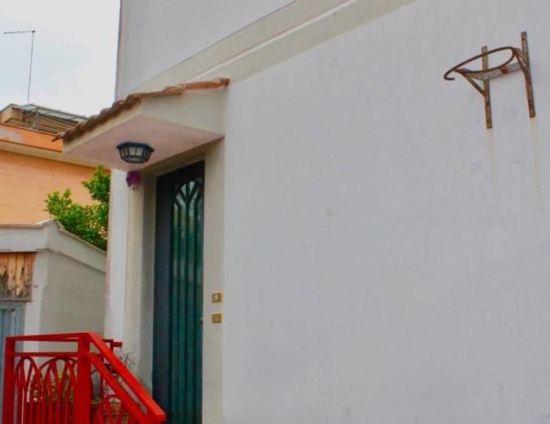 appartamento in vendita a Roma in zona Ostia