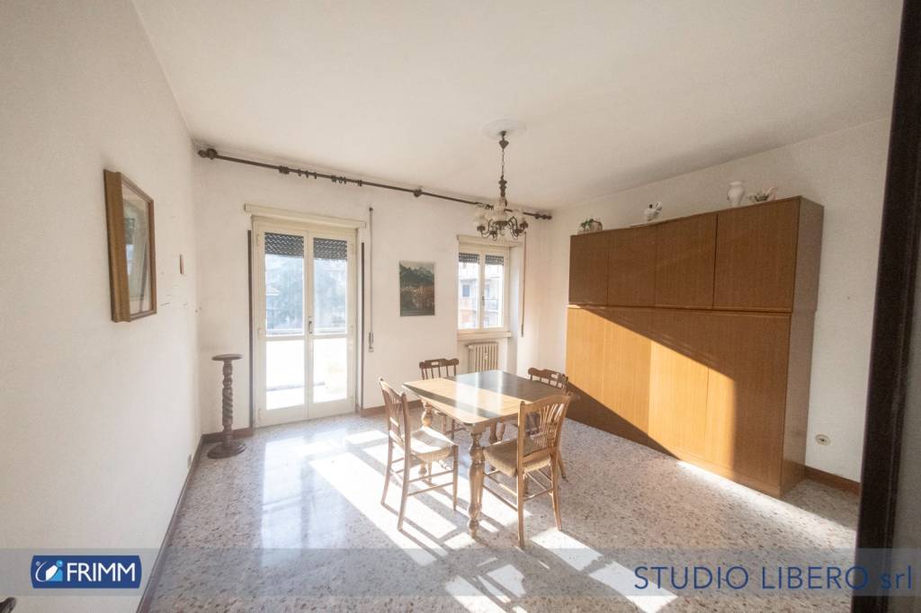 appartamento in vendita a Roma in zona Torre Spaccata