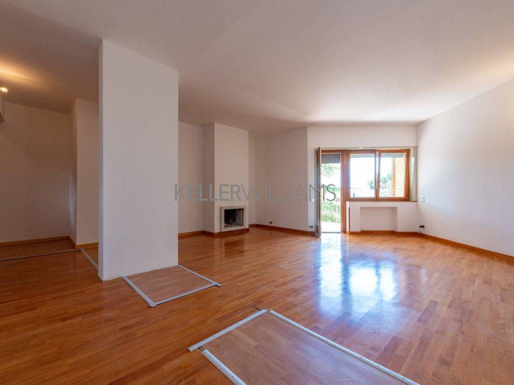 appartamento in vendita a Roma in zona Tor di Quinto