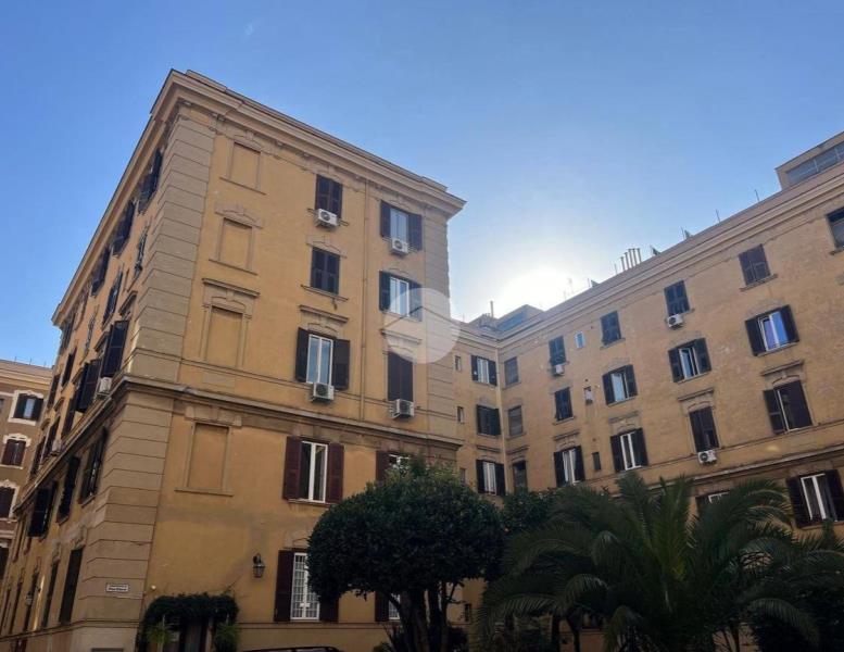 appartamento in vendita a Roma in zona Esquilino