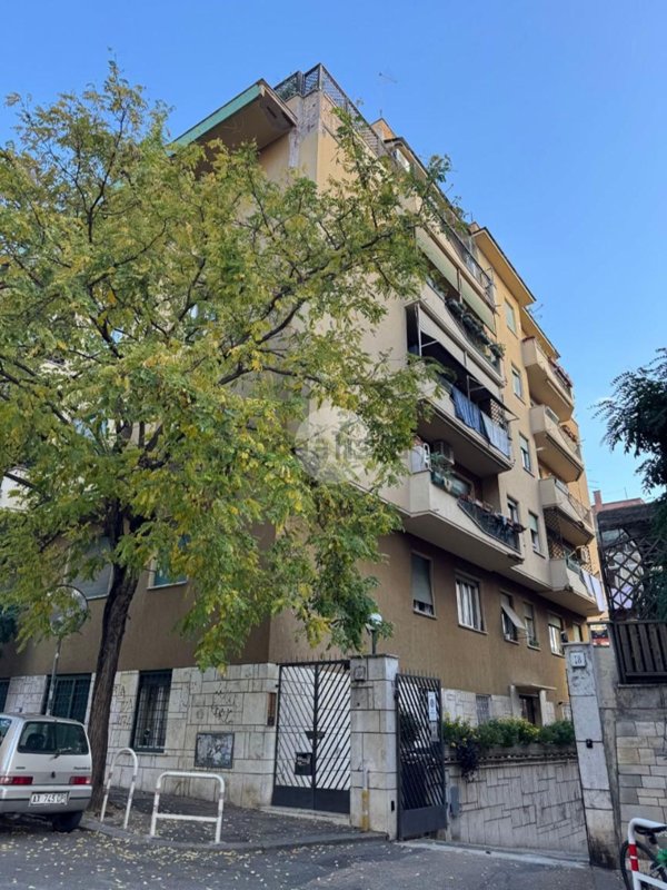appartamento in vendita a Roma in zona Nomentano