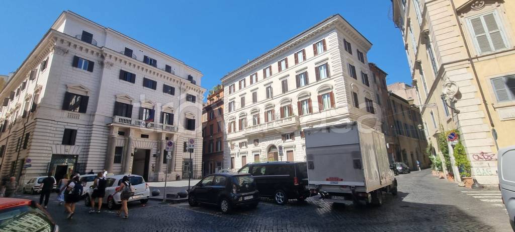 appartamento in vendita a Roma in zona Rione di Ponte