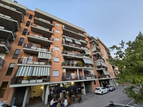 negozio in vendita a Roma in zona Labaro