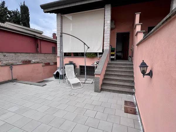 casa indipendente in vendita a Roma in zona Infernetto