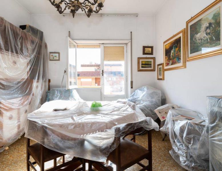 appartamento in vendita a Roma in zona Prenestino-Labicano