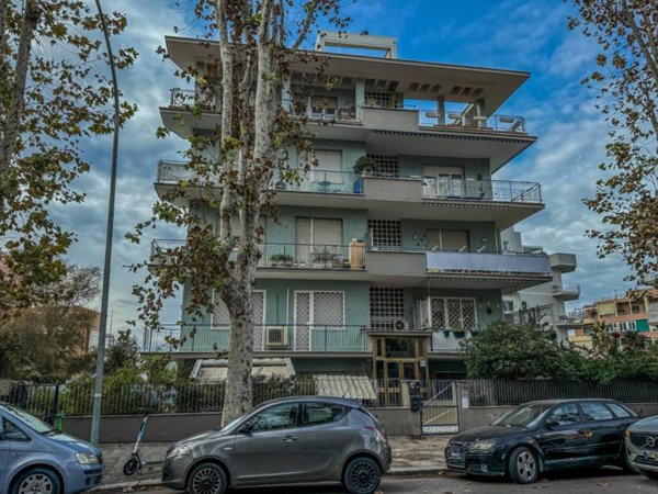appartamento in vendita a Roma in zona Ostia