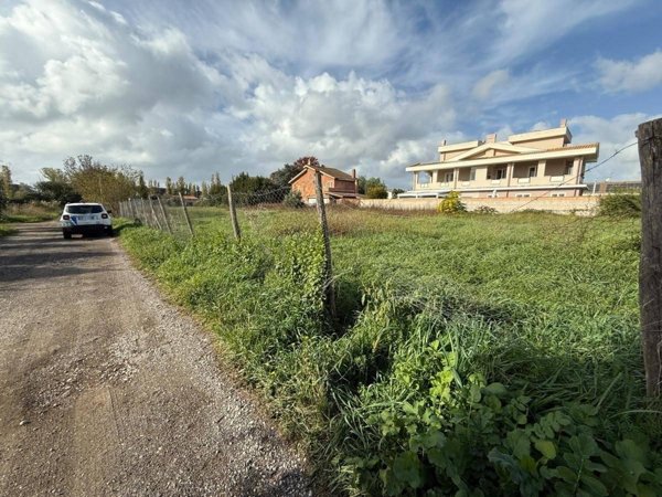 terreno agricolo in vendita a Roma in zona Infernetto