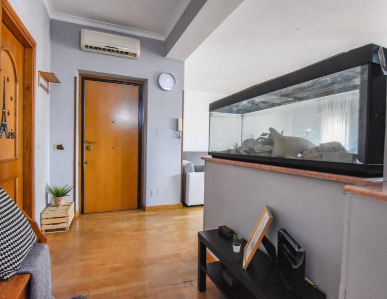 appartamento in vendita a Roma in zona Colle del Sole