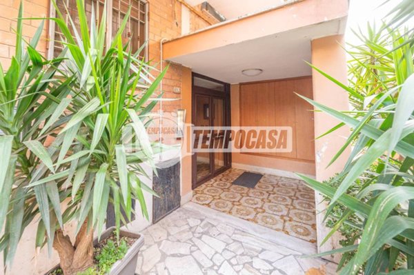 appartamento in vendita a Roma in zona Colle del Sole