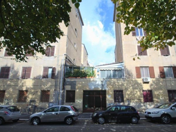 appartamento in vendita a Roma in zona Tuscolano