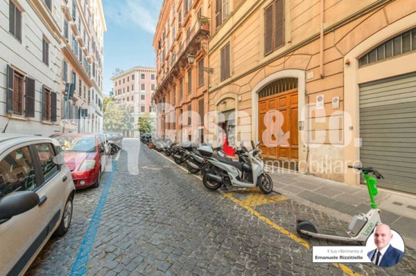 appartamento in vendita a Roma in zona Rione Monti/Campitelli