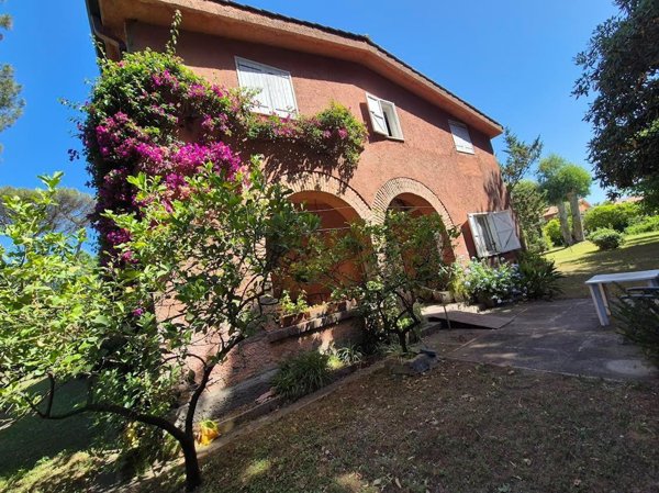 casa indipendente in vendita a Roma in zona Acilia