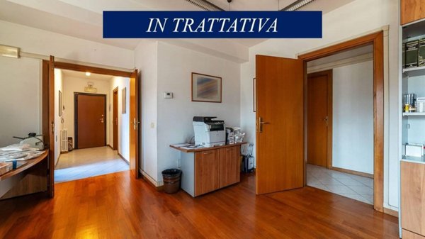 appartamento in vendita a Roma in zona Ardeatino
