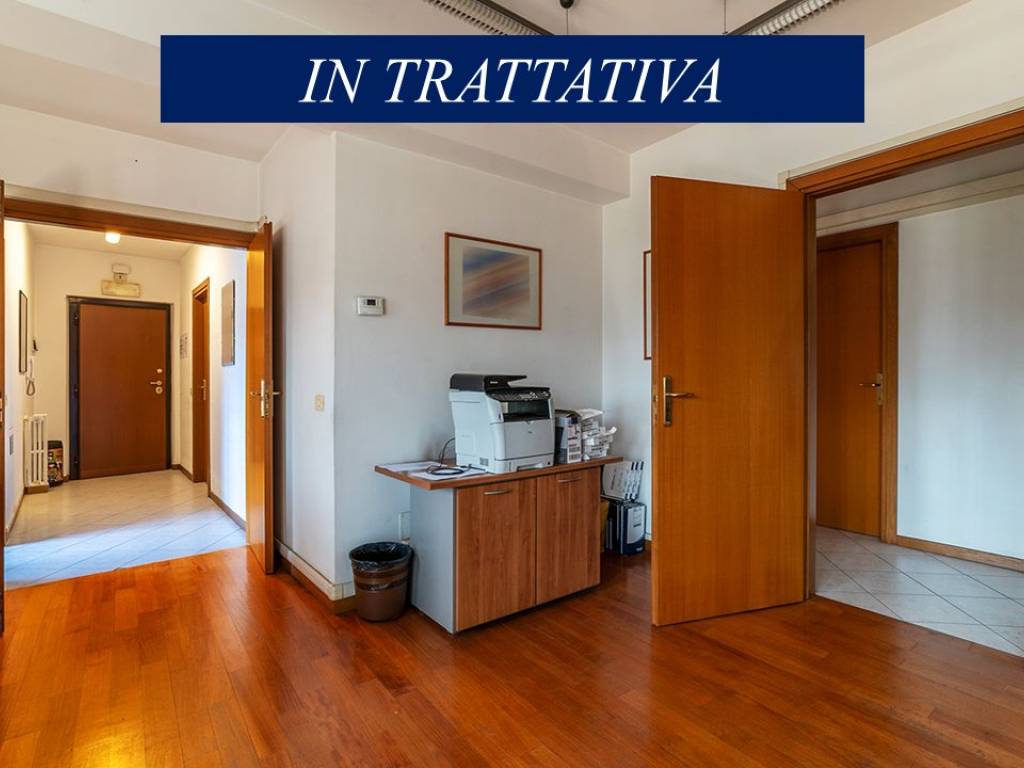 appartamento in vendita a Roma in zona Ardeatino