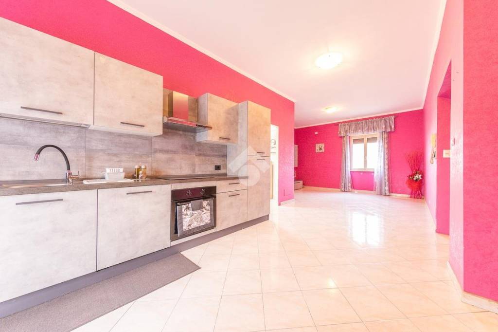 appartamento in vendita a Roma in zona Castelverde
