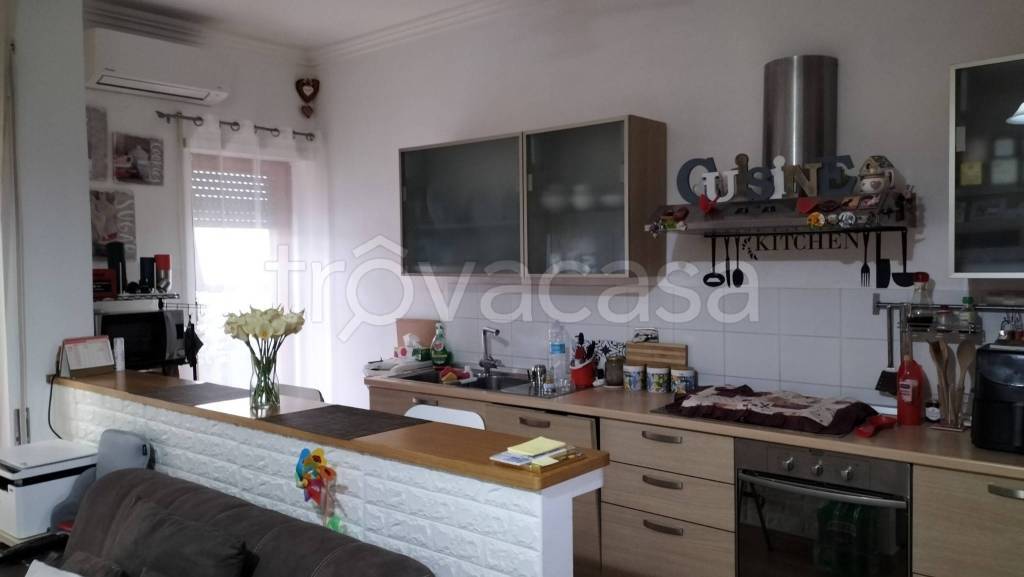 appartamento in vendita a Roma in zona Ostia