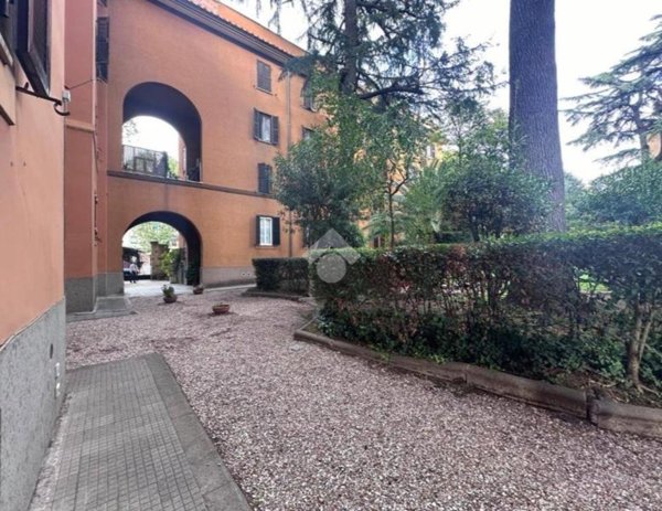appartamento in vendita a Roma in zona Appio Latino
